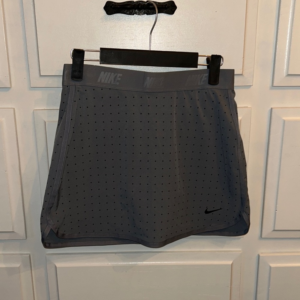 NIKE DRI FIT WOMEN’S TENNIS SKIRT SZ MEDIUM